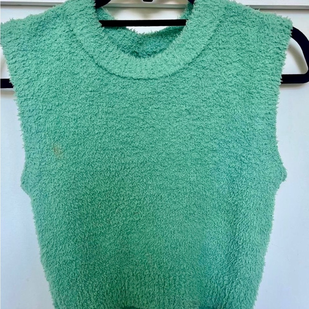 Turquoise fluffy tank top, cropped